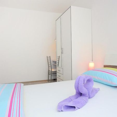Apartments With A Parking Space Omis - 10362 Room photo